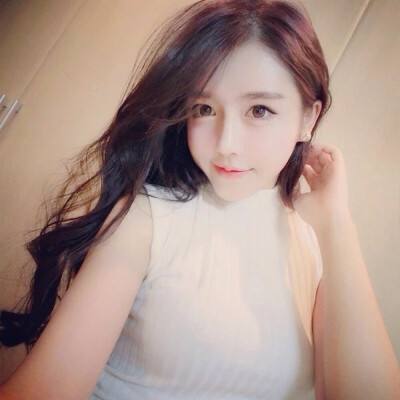 扮演临时儿女，“白社会”保镖为老人撑腰